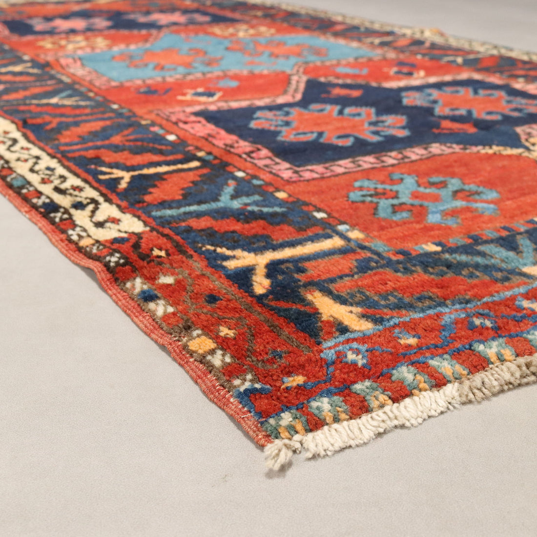  | Antiques  Carpets