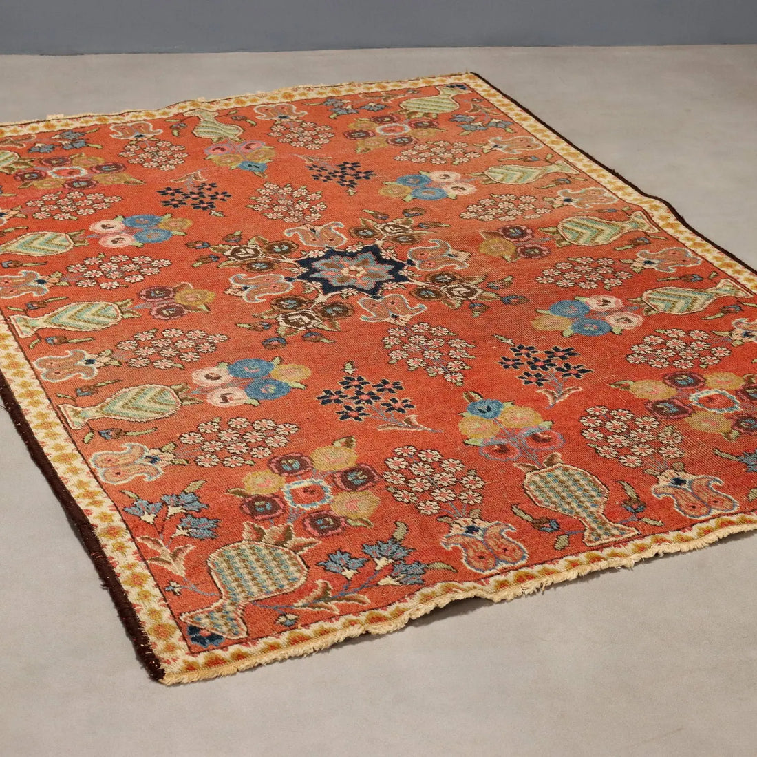 Tabriz Rug in Wool and Cotton - 183 x 135 cm
