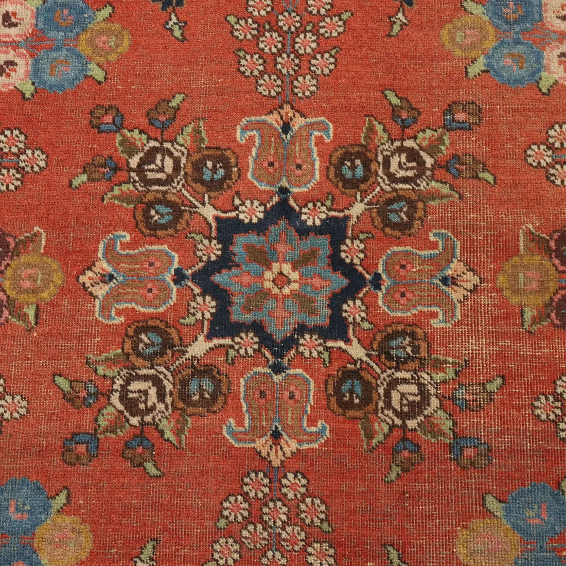 Tabriz Rug in Wool and Cotton - 183 x 135 cm