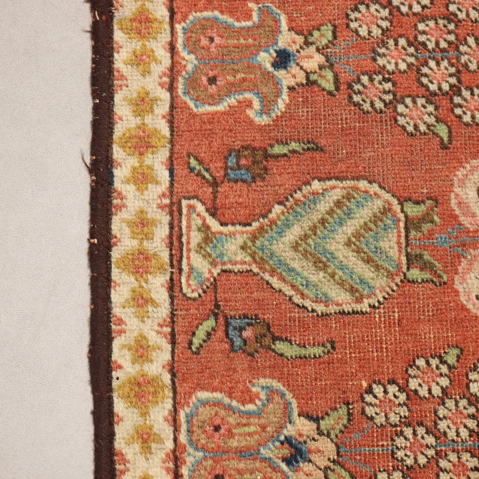 Tabriz Rug in Wool and Cotton - 183 x 135 cm