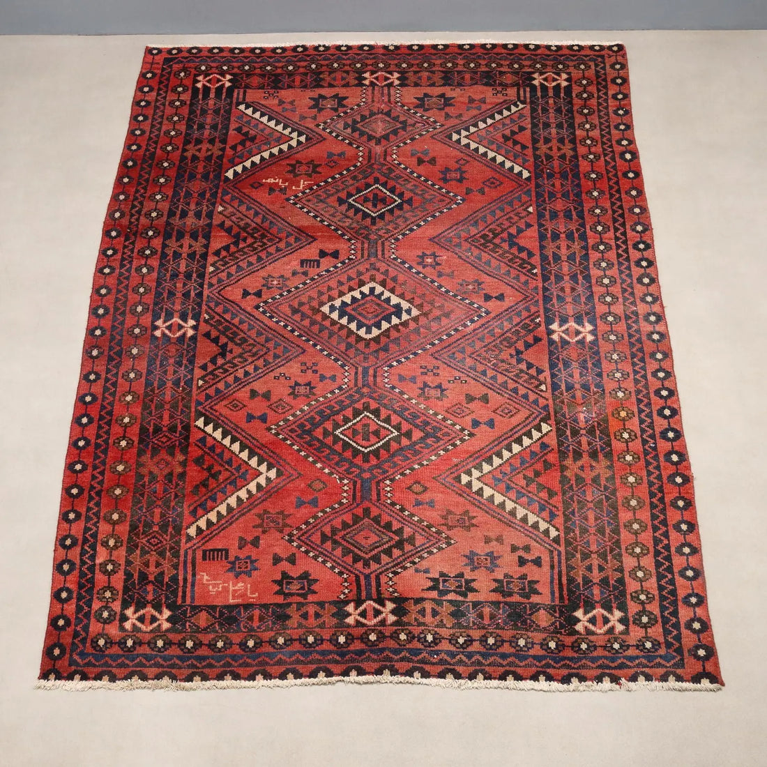  Shiraz Wool Rug - 240 x 167 cm