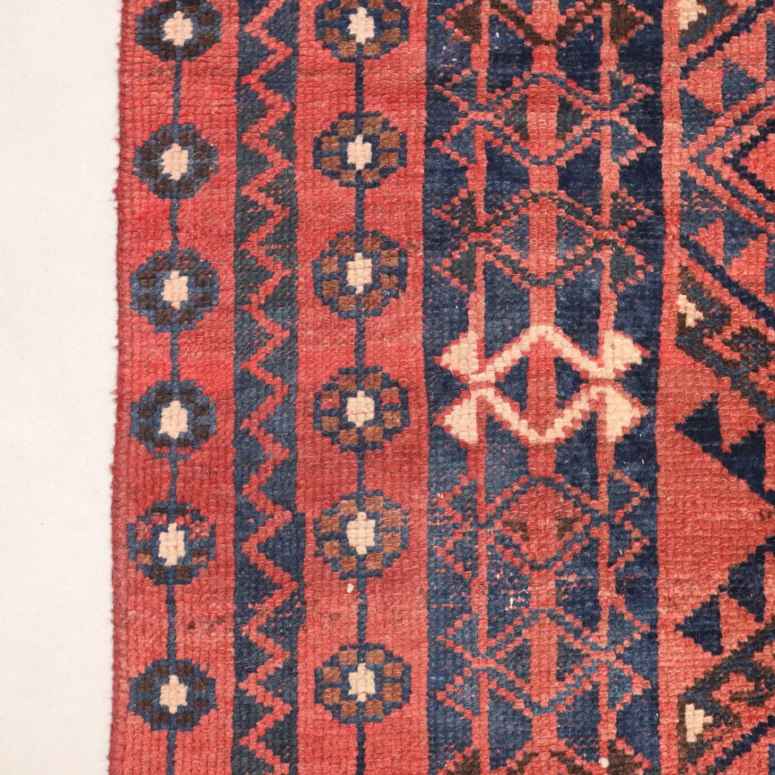  Shiraz Wool Rug - 240 x 167 cm