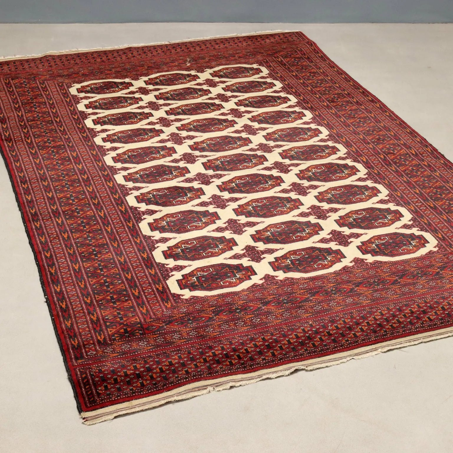  Bukhara Rug in Cotton and Wool