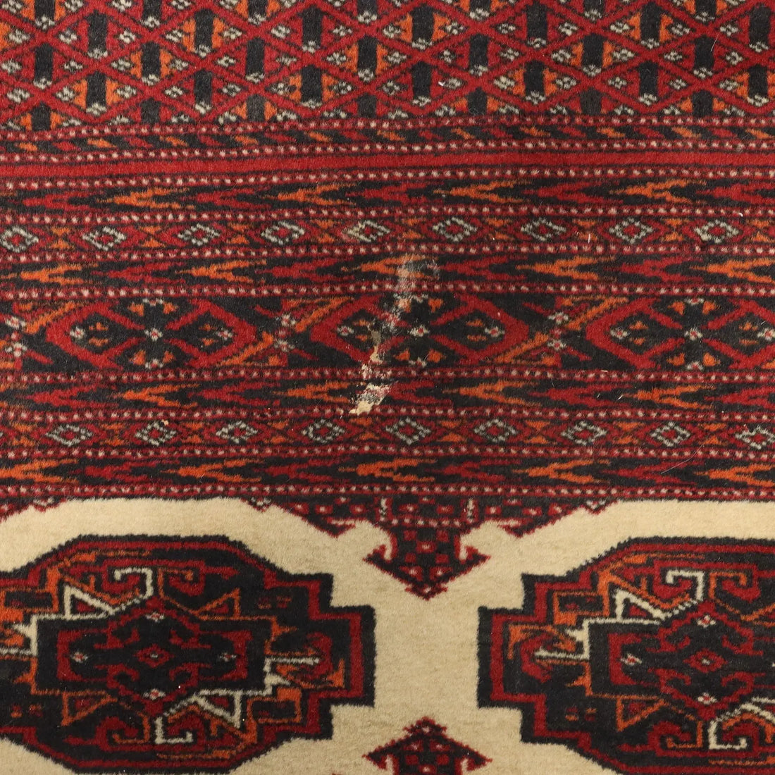  Bukhara Rug in Cotton and Wool