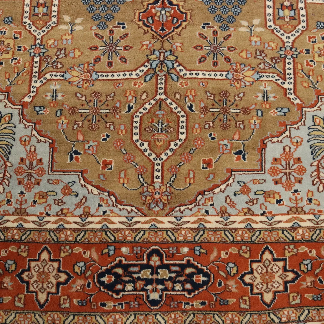 Antique Srinagar Carpet Cotton Wool Thin Knot 110 x 79 In