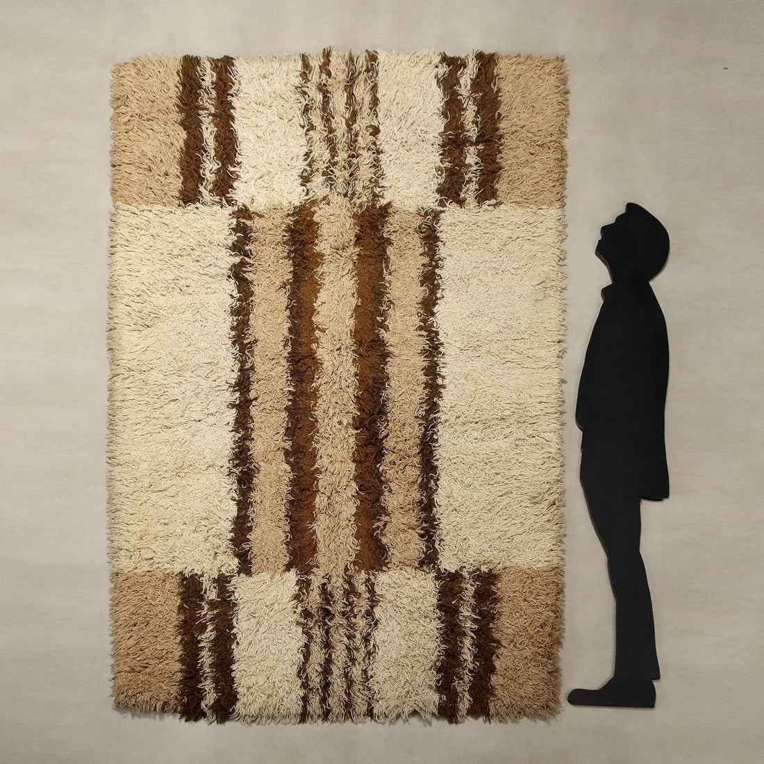 Modern Carpet Wool Heavy Knot Machine Made 87 x 63 In