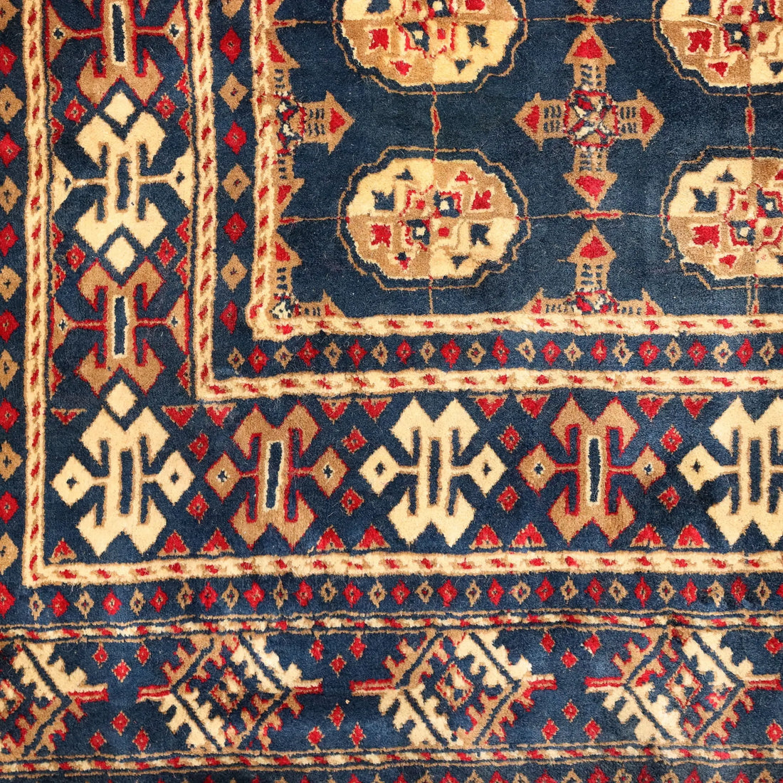 Modern Machine Made Carpet Cotton Thin Knot 104 x 71 In
