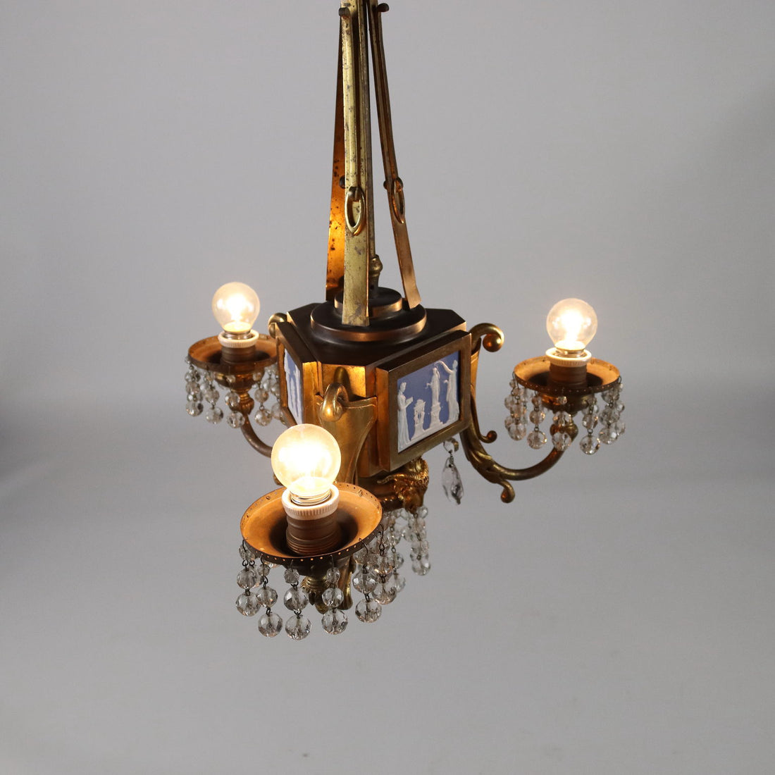 Wedgwood Chandelier Glass England XIX-XX Century - England Late 19th - Early 20th Century | Antiques  Lighting