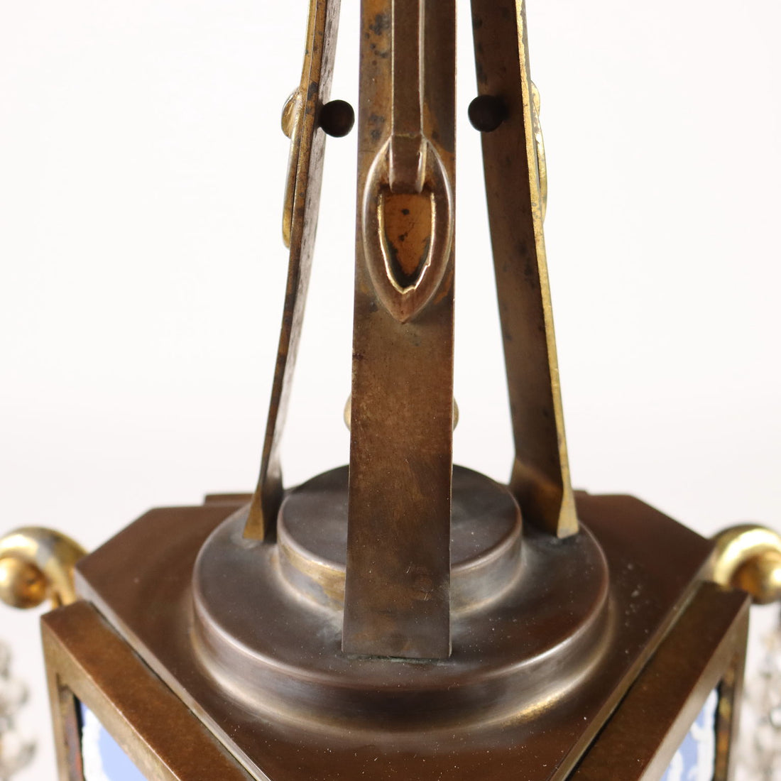 Wedgwood Chandelier Glass England XIX-XX Century - England Late 19th - Early 20th Century | Antiques  Lighting