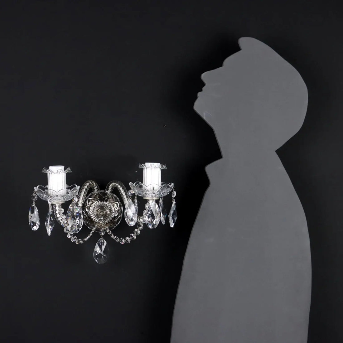 Ancient 2 Lights Wall Lamp '900 Bobeches Crystal Pendents Lights - Italy, XX Century | Antiques | Lighting