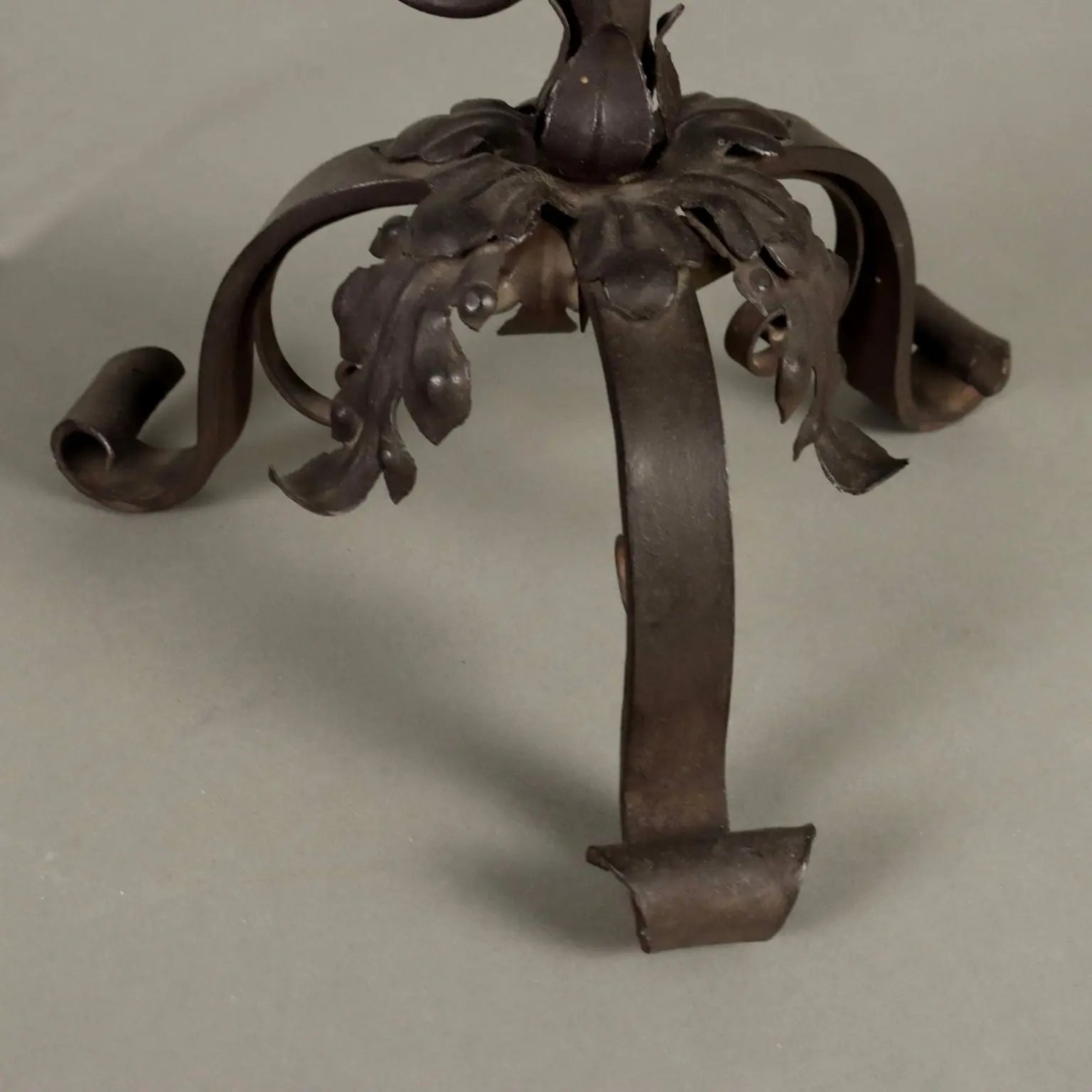 Antique Neo-Renaissance Style Table Lamp Iron XX Century - Italy, Early XX Century | Antiques | Lighting