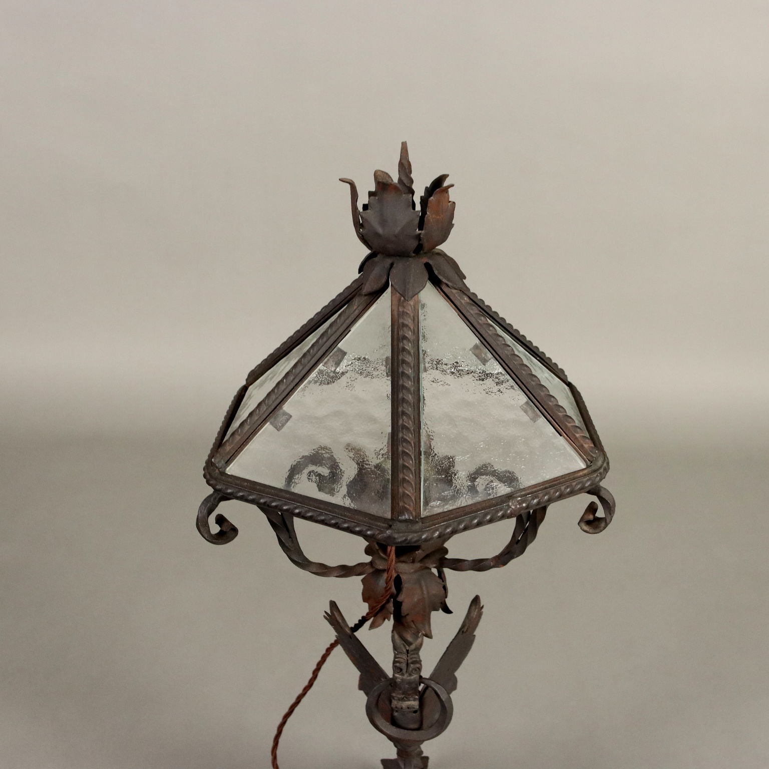 Antique Neo-Renaissance Style Table Lamp Iron XX Century - Italy, Early XX Century | Antiques  Lighting