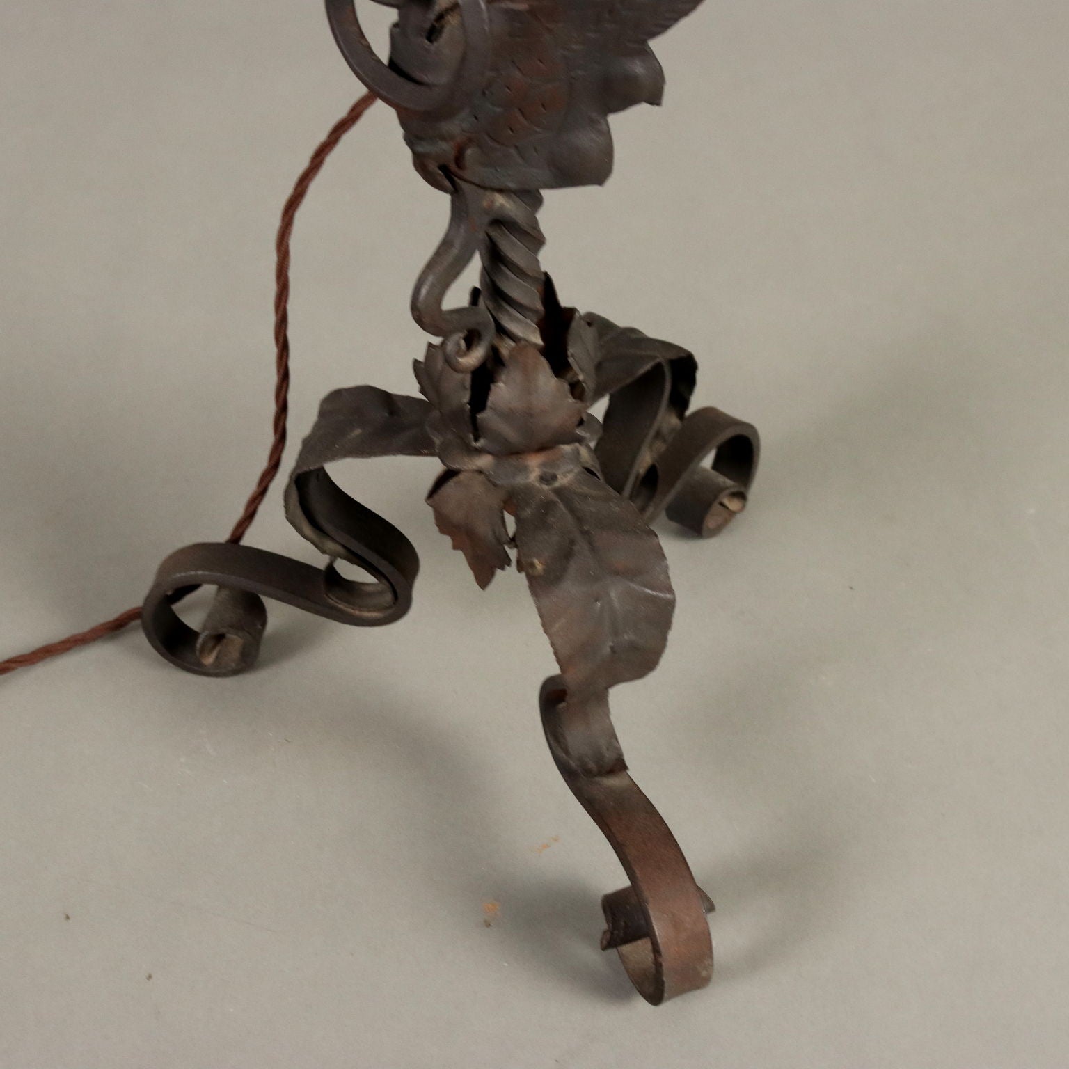 Antique Neo-Renaissance Style Table Lamp Iron XX Century - Italy, Early XX Century | Antiques  Lighting