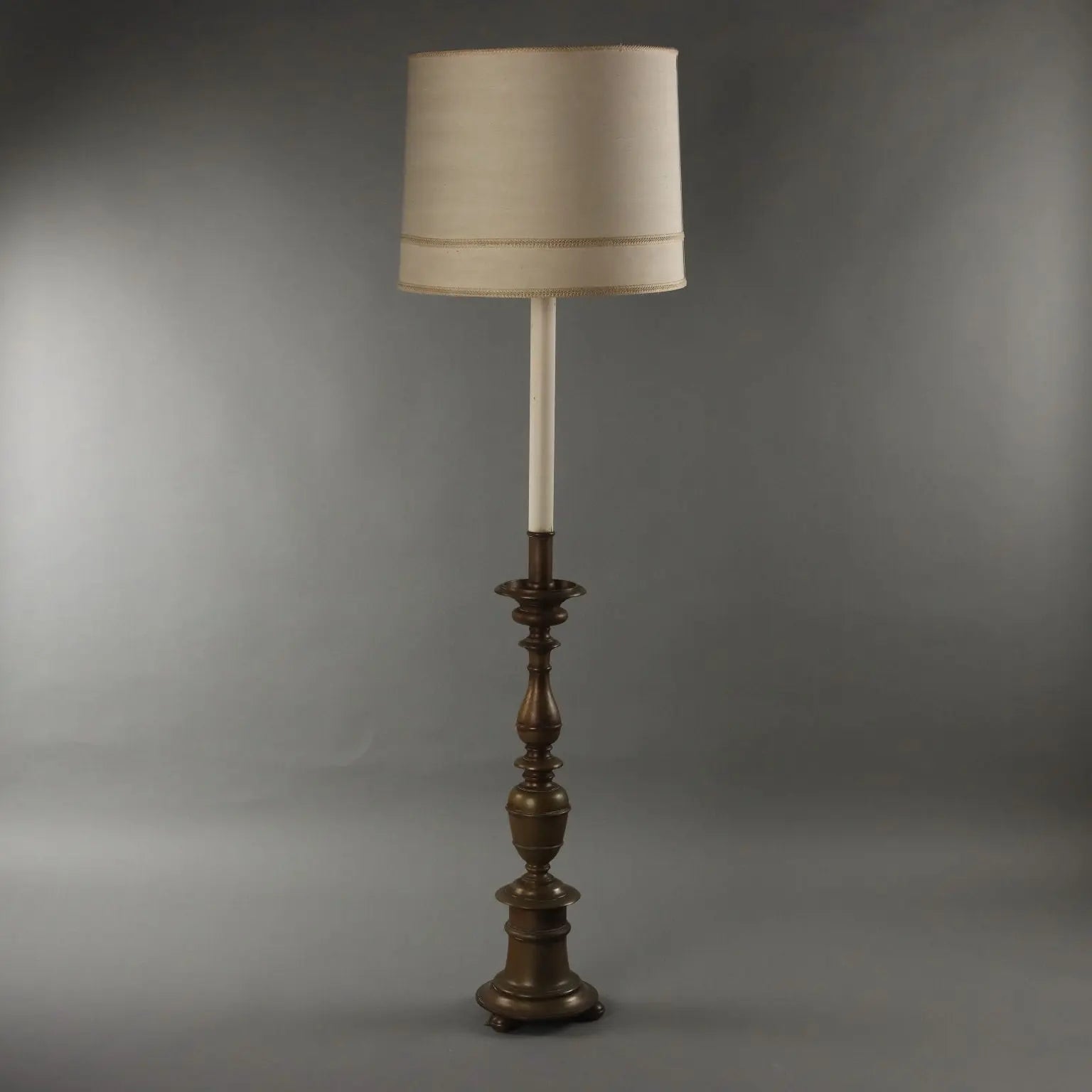Bronze Torchère with Lampshade - Italy, 20th Century