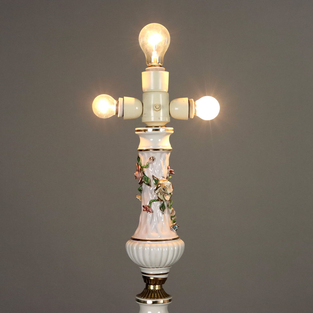 Antique Floor Lamp Ceramic Gilded Metal Italy XX Century - Italy, XX Century | Antiques  Lighting