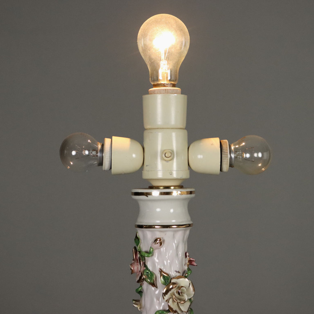 Antique Floor Lamp Ceramic Gilded Metal Italy XX Century - Italy, XX Century | Antiques  Lighting