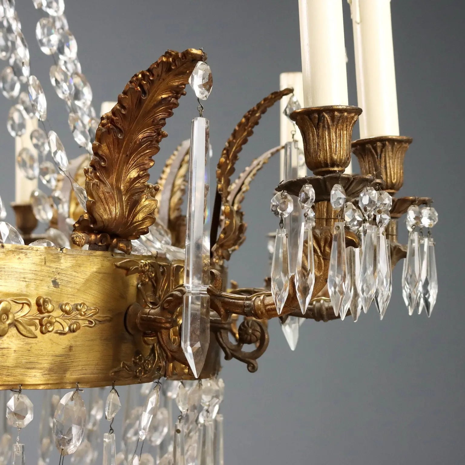 Antique Balloon-Shaped Chandelier Gilded Metal Glass XIX Century - Italy, End of the XIX Century | Antiques | Lighting