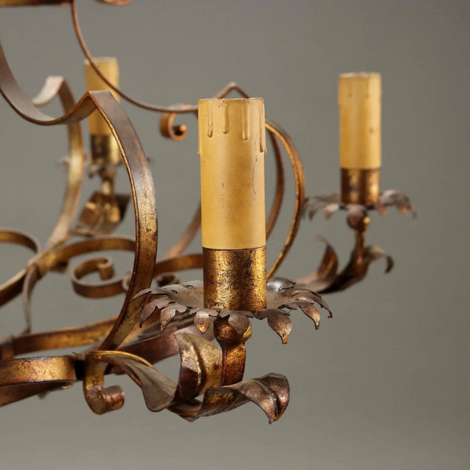 Antique Chandelier Gilded Iron Metal 12 Lights Italy XX Century - Italy, XX Century | Antiques | Lighting