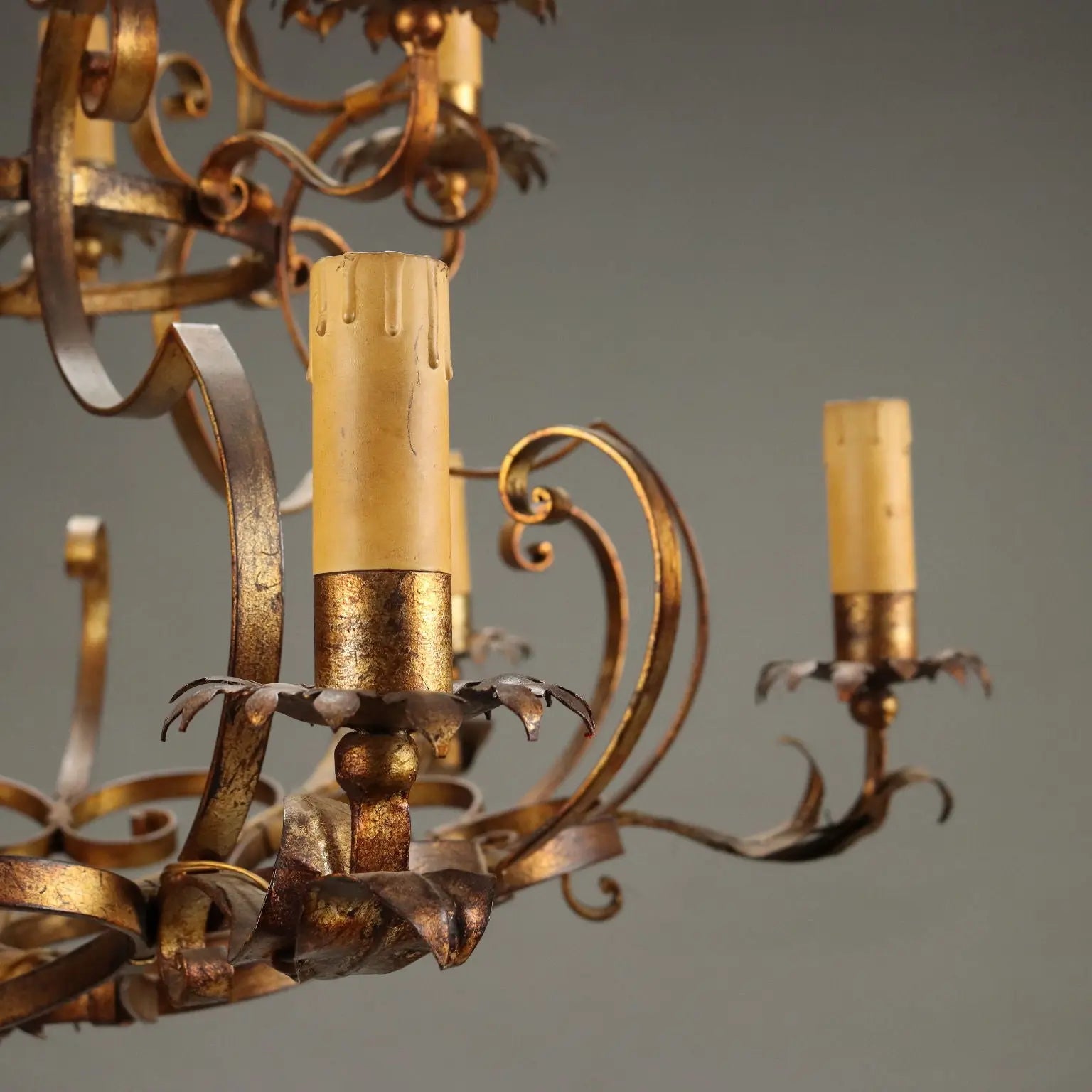Antique Chandelier Gilded Iron Metal 12 Lights Italy XX Century - Italy, XX Century | Antiques | Lighting