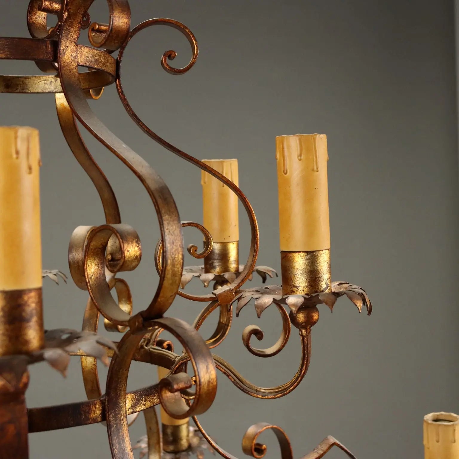 Antique Chandelier Gilded Iron Metal 12 Lights Italy XX Century - Italy, XX Century | Antiques | Lighting