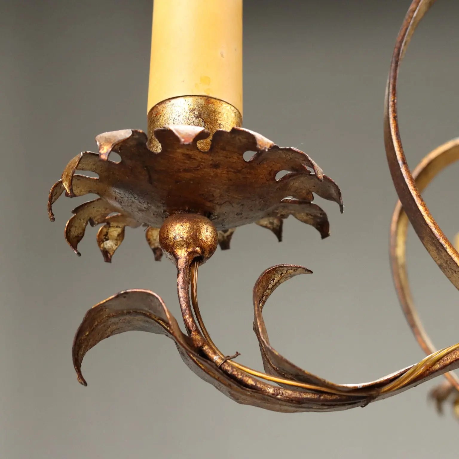Antique Chandelier Gilded Iron Metal 12 Lights Italy XX Century - Italy, XX Century | Antiques | Lighting