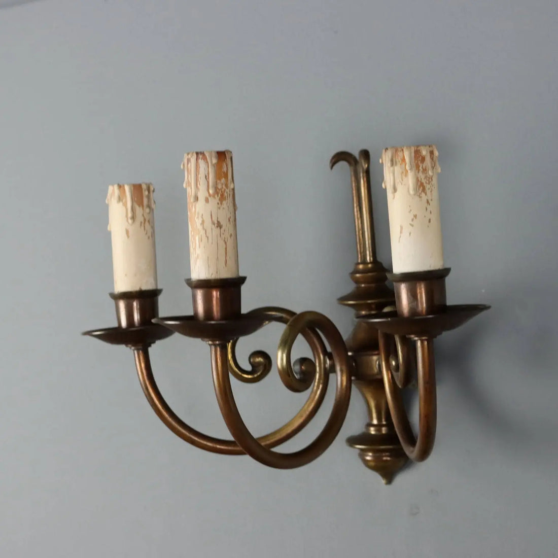 Pair of Gilt Bronze Wall Sconces - Italy, 20th Century