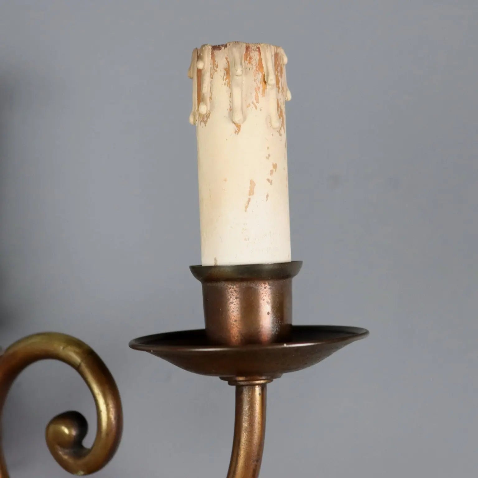 Pair of Gilt Bronze Wall Sconces - Italy, 20th Century