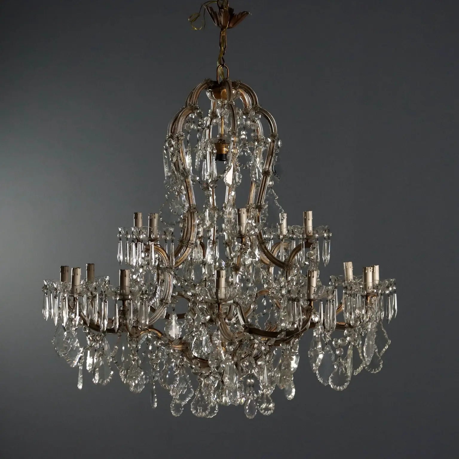 Maria Theresa Chandelier with 18 Lights - 19th Century