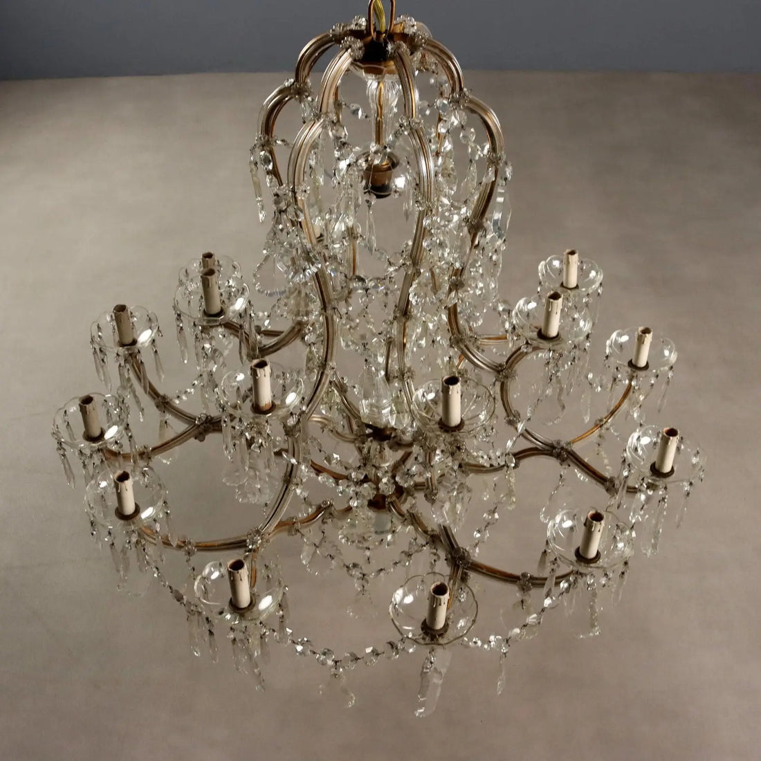 Maria Theresa Chandelier with 18 Lights - 19th Century