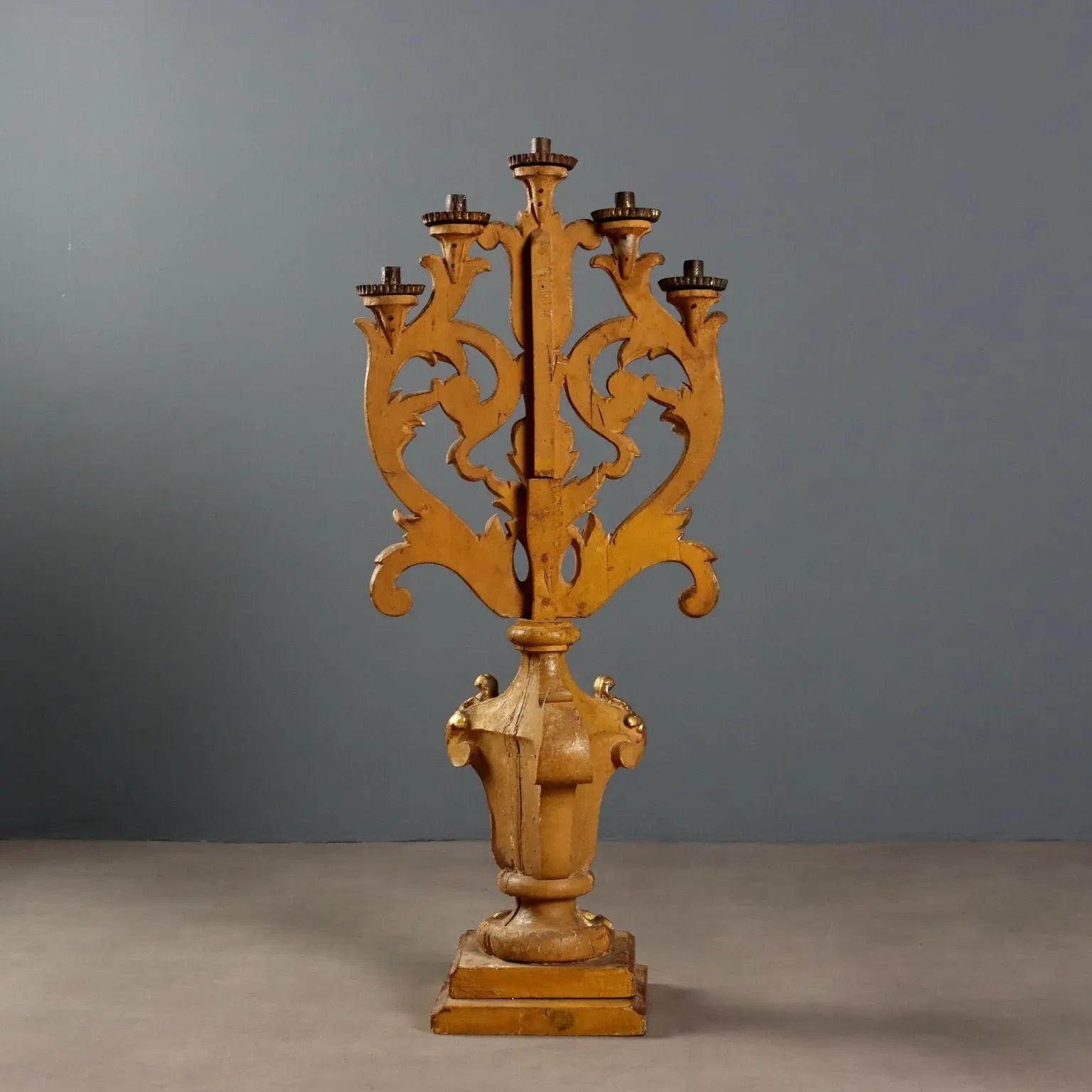 Pair of Giltwood Torchères - Italy, 18th Century