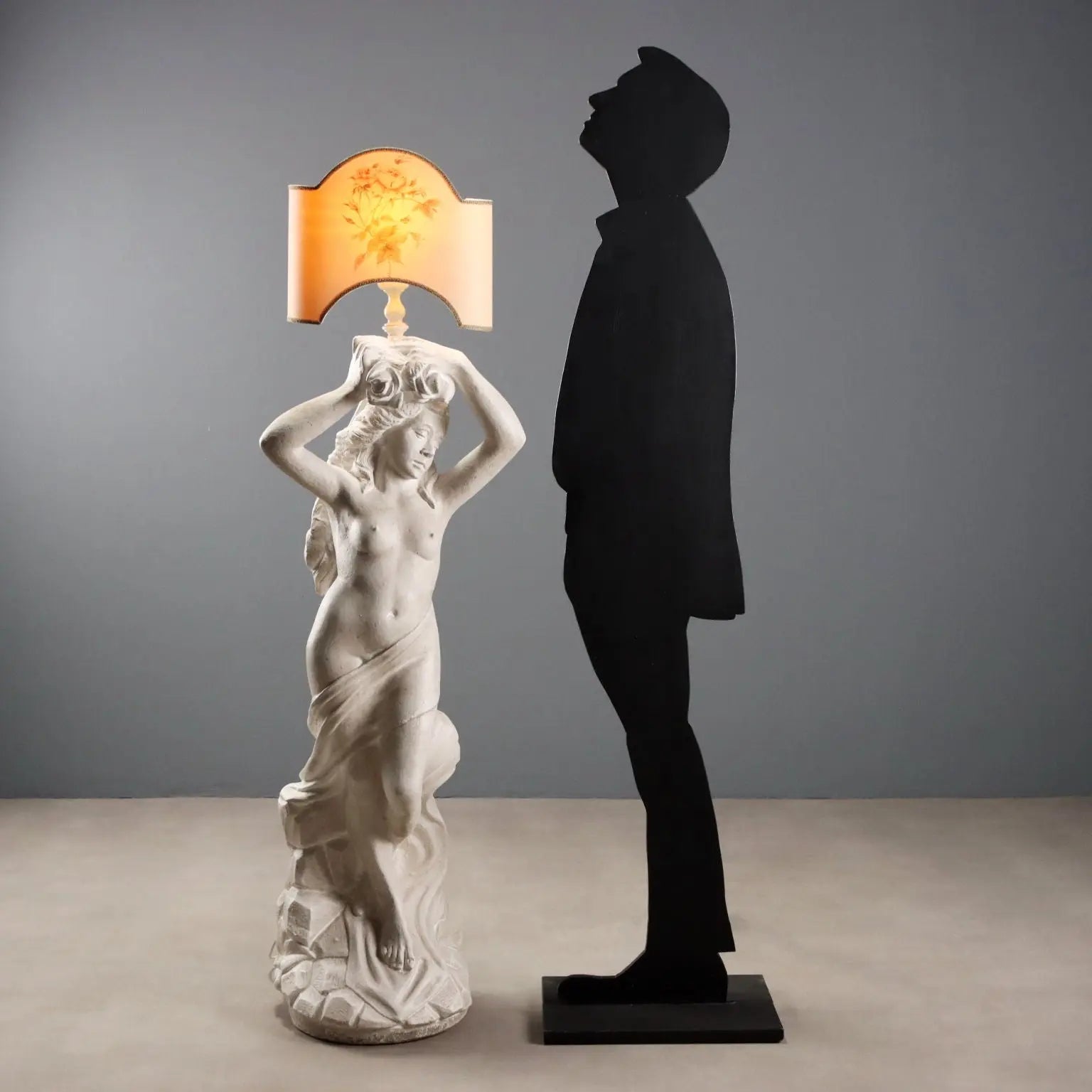Floor Lamp with Cement Nereid '900