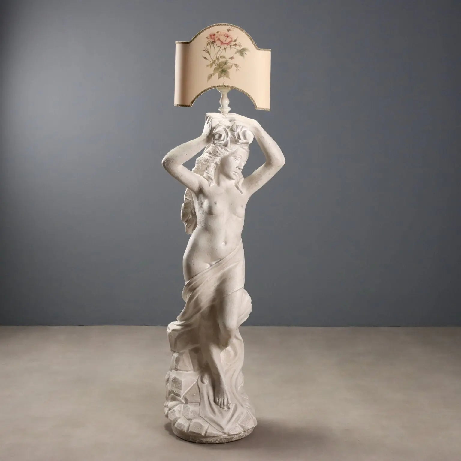 Floor Lamp with Cement Nereid '900