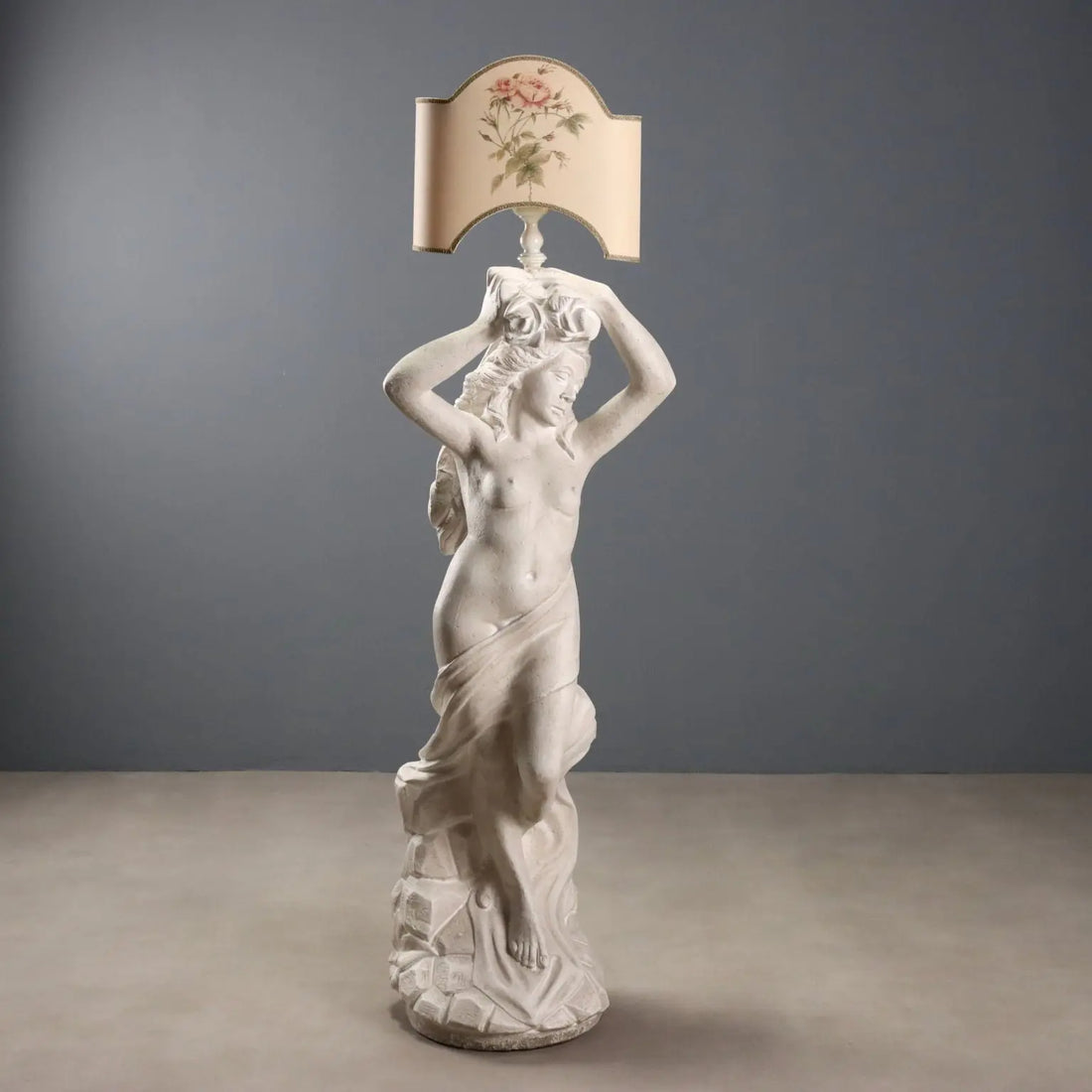 Floor Lamp with Cement Nereid '900