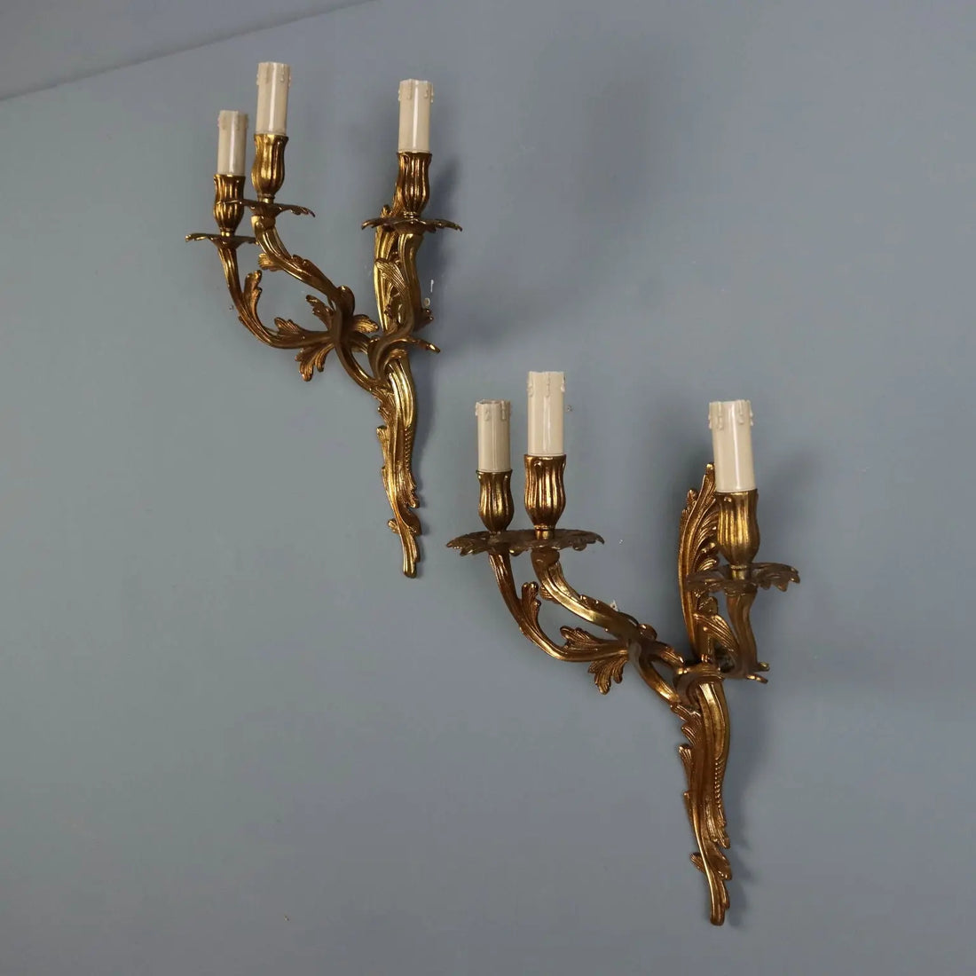 Antique Wall Lamps Bronze Leafy Decorations Italy XX Century