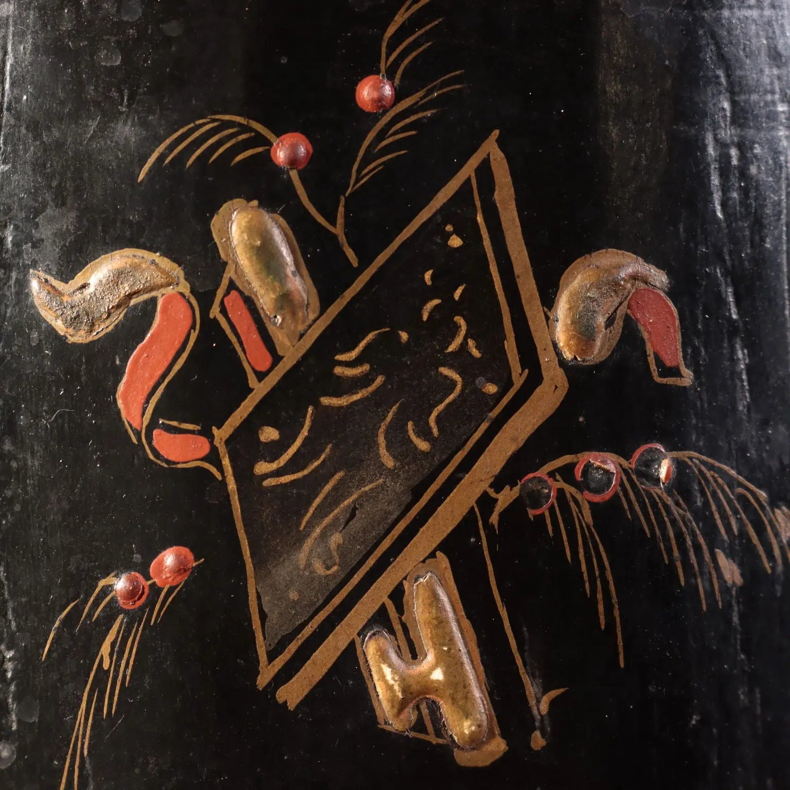 Pair of Chinoiserie Style Columns - Lacquered Wood