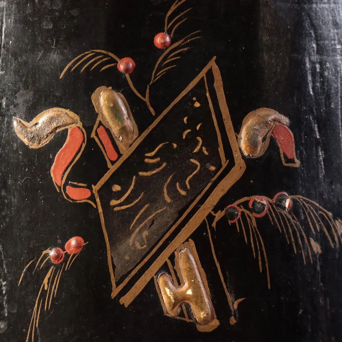 Pair of Chinoiserie Style Columns - Lacquered Wood