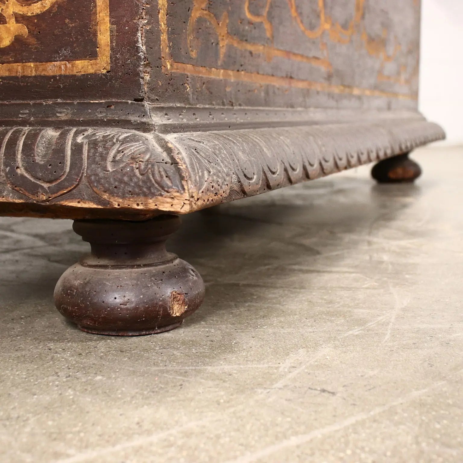 Piedmontese Chest with Beaded Frame and Stucco Inlays XVIII Century