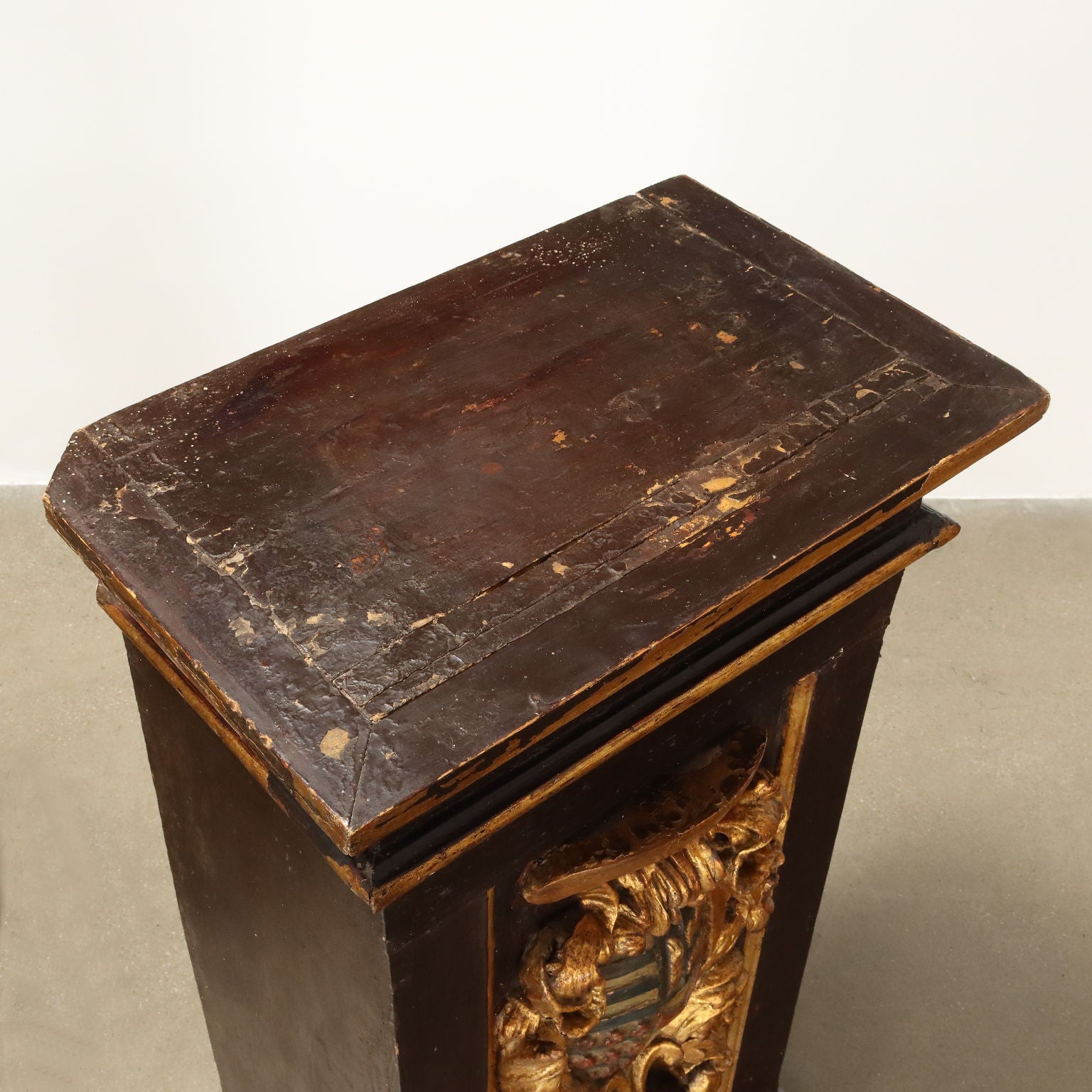  | Antiques  Other Furniture