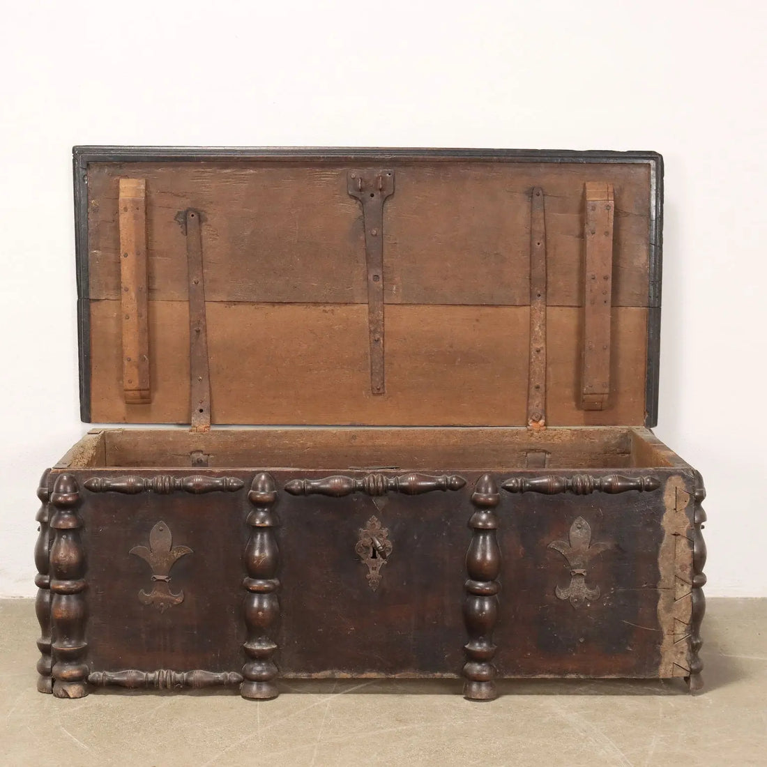 Walnut Chest - Italy 17th Century