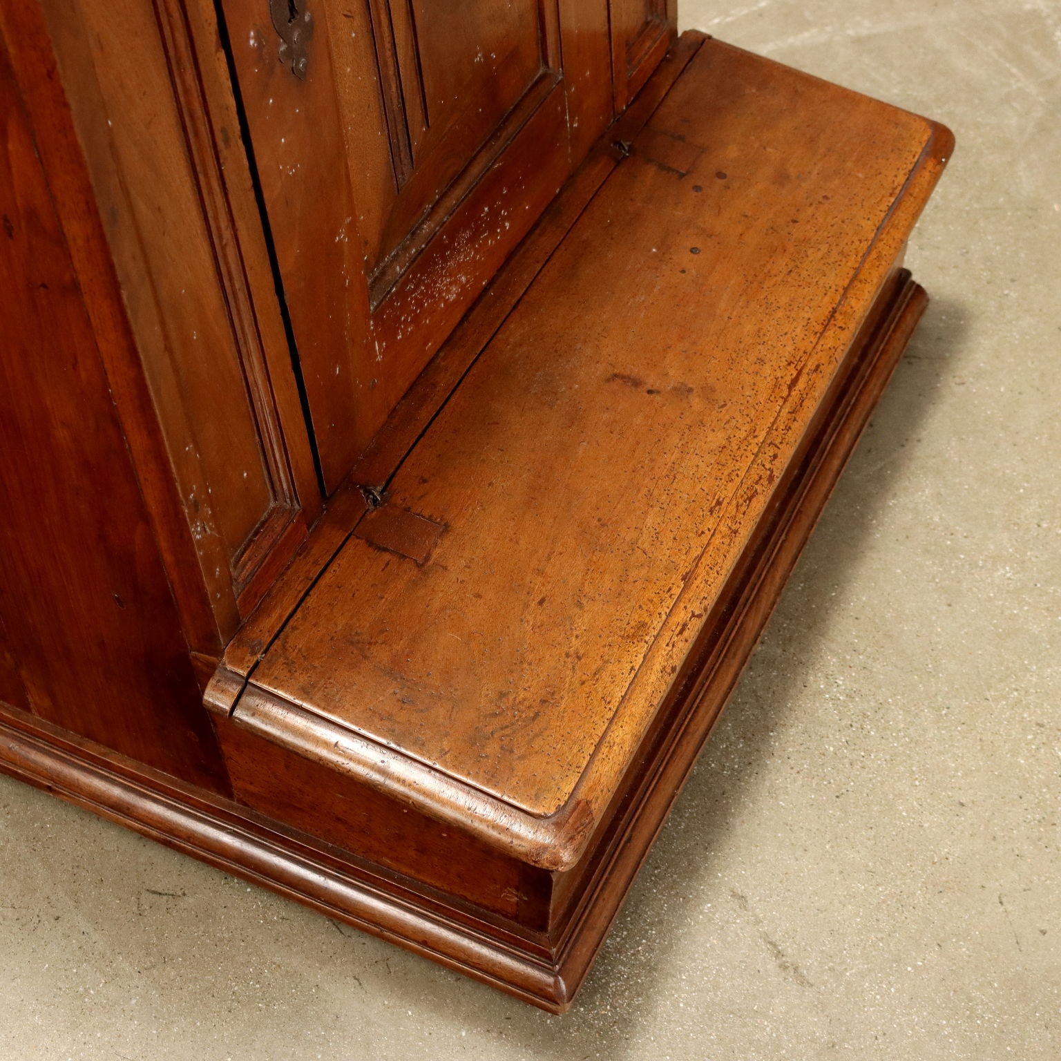  | Antiques  Other Furniture