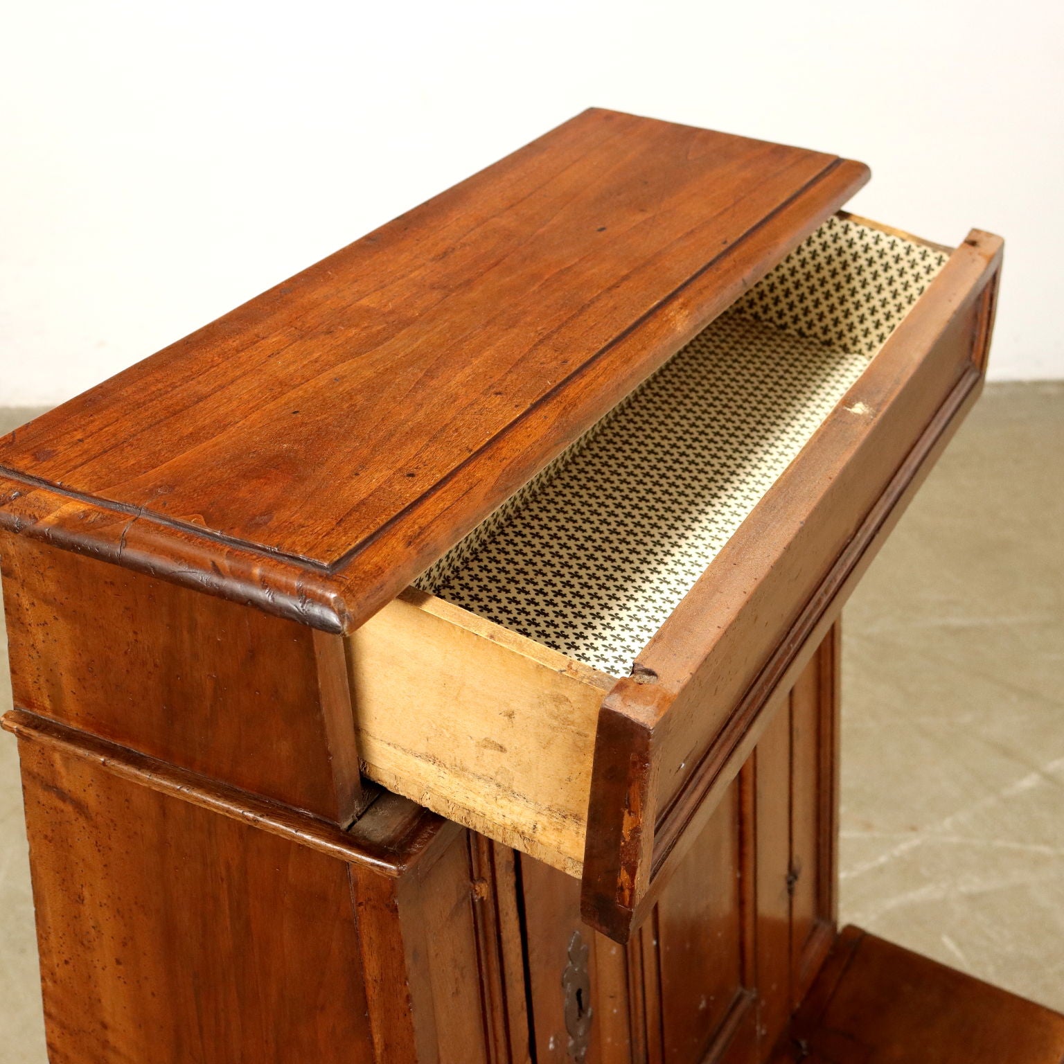  | Antiques  Other Furniture