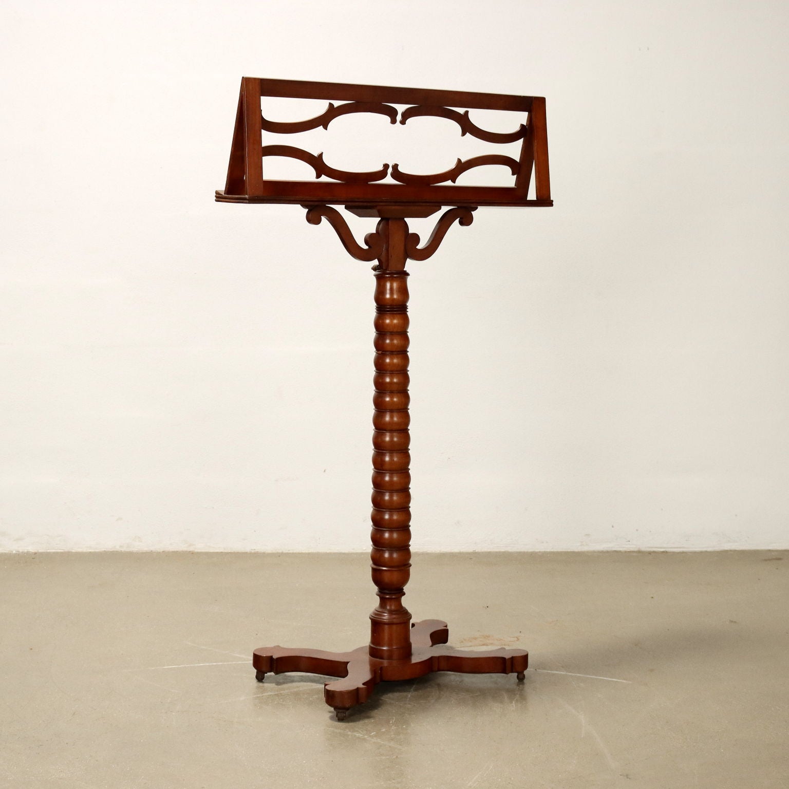  | Antiques  Other Furniture