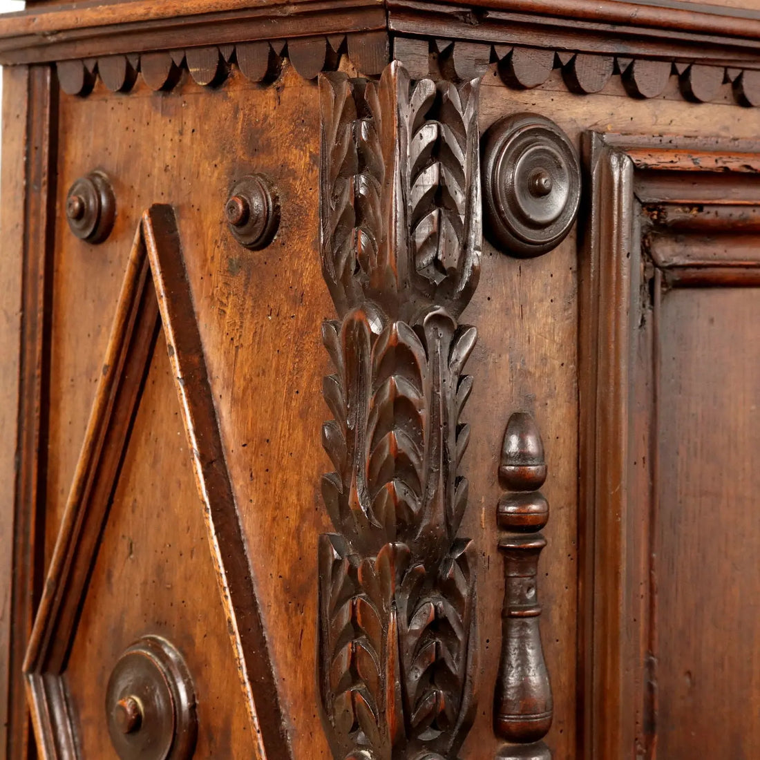 Antique Baroque Chest Walnut Chestnut Italy XVIII Century - Central Italy, Early XVIII Century | Antiques | Cupboards