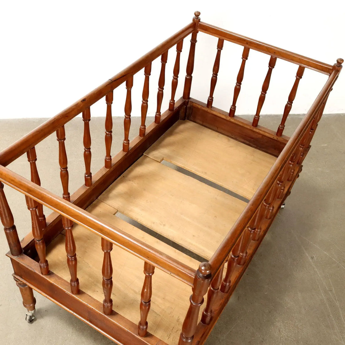 Antique Small Bed Umbertino Walnut Italy Late XIX Century - Small Bed in Walnut | Antiques | Other Furniture