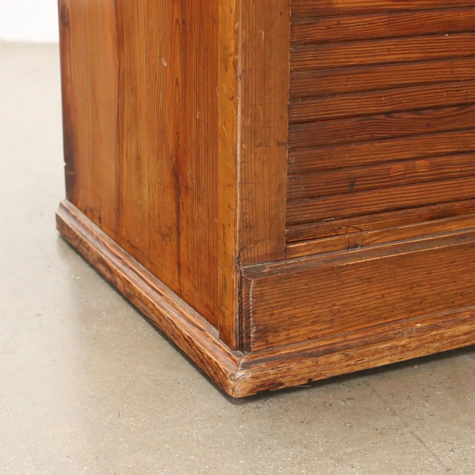 Roll-Top Filing Cabinet in Larch - 20th Century