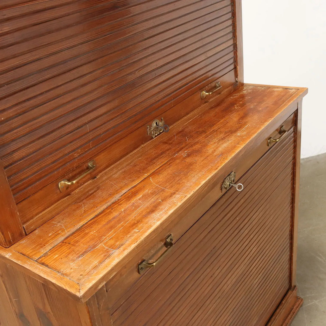 Roll-Top Filing Cabinet in Larch - 20th Century