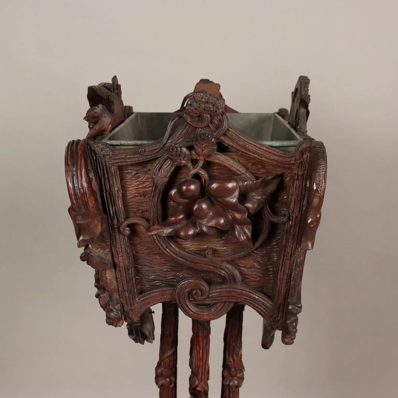 Neobaroque Carved Wood Planter, Late 19th Century