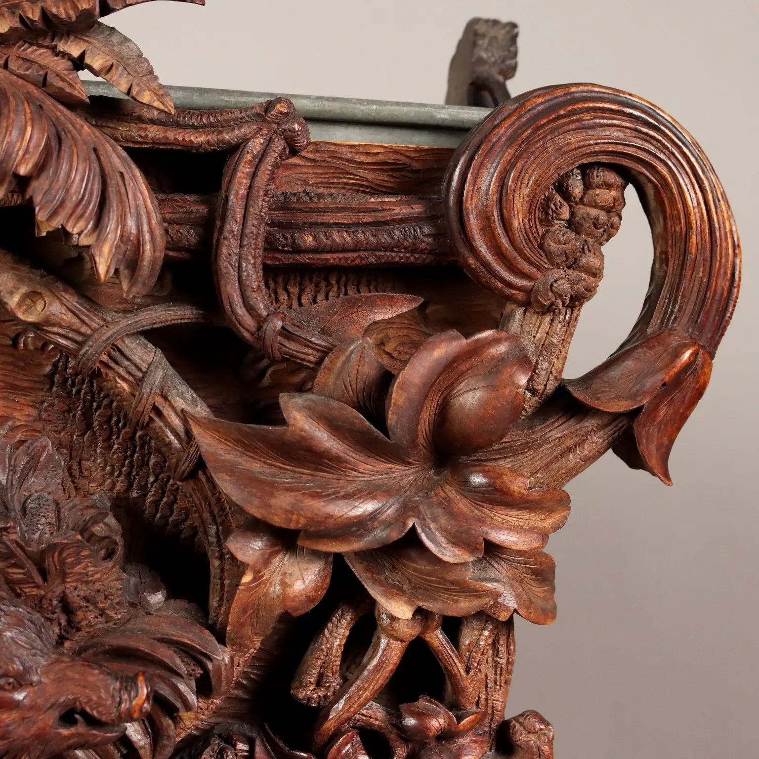 Neobaroque Carved Wood Planter, Late 19th Century