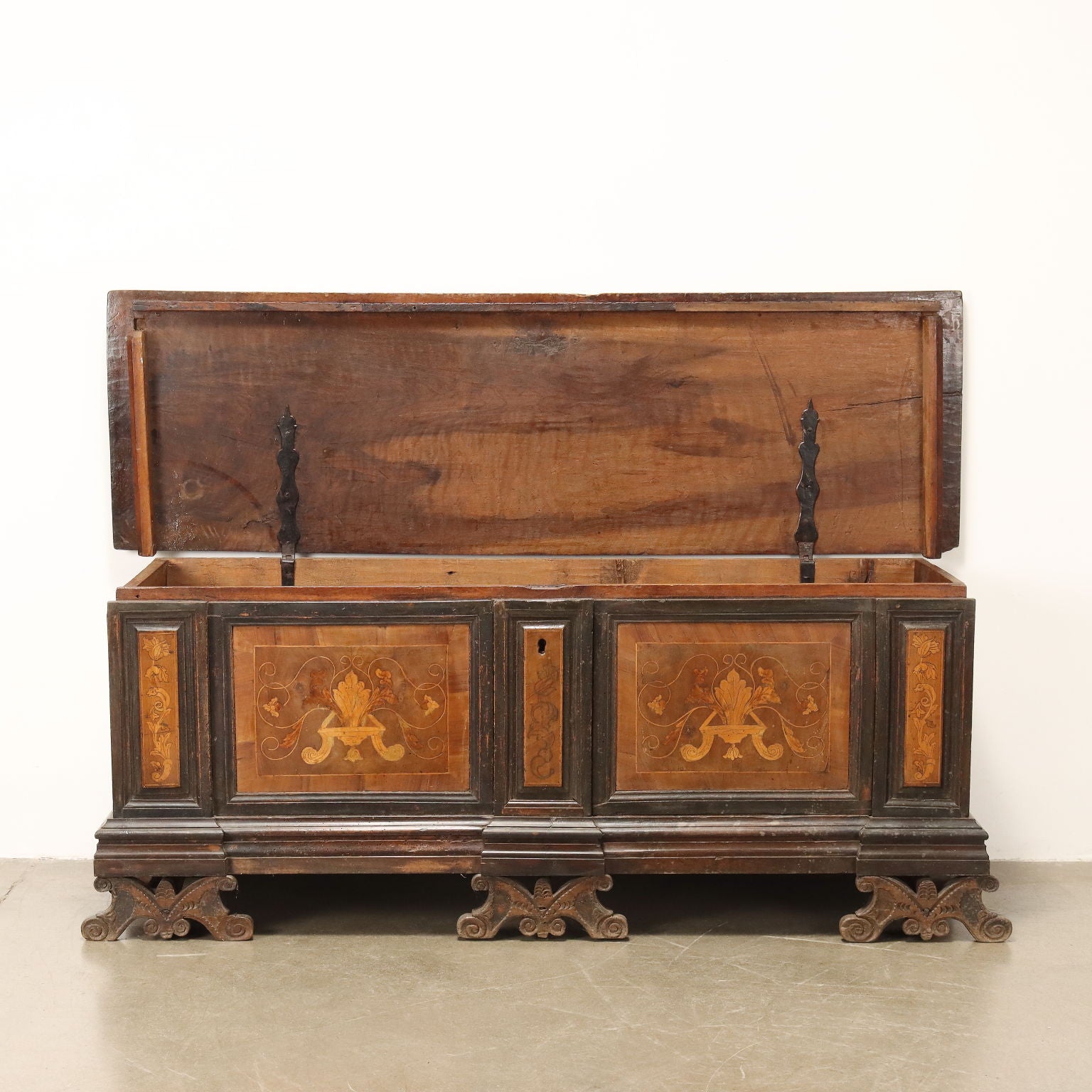  | Antiques  Other Furniture