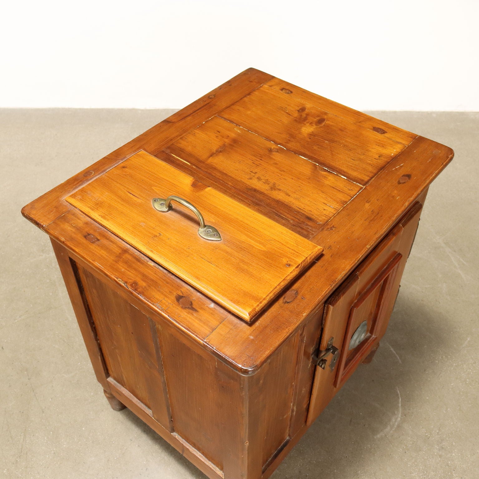  | Antiques  Other Furniture